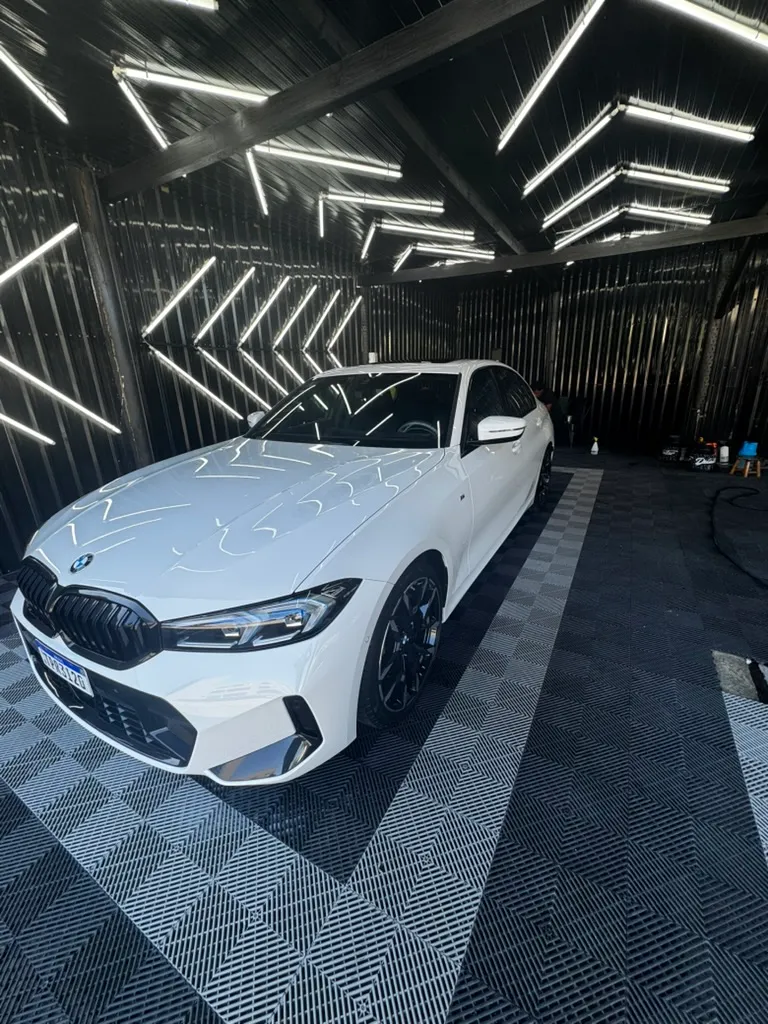 Foto real de resultado automotivo da Sta Mônica